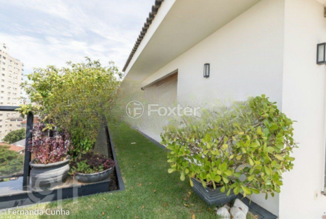 Image 62 - 1002027