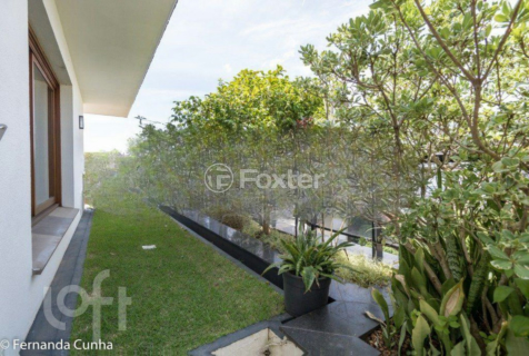 Image 68 - 1002027