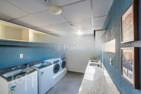 Image 38 - 1002064