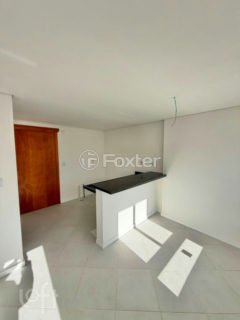 Image 2 - 1002064