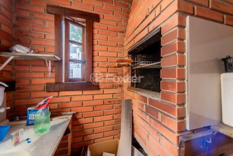 Image 37 - 1002071