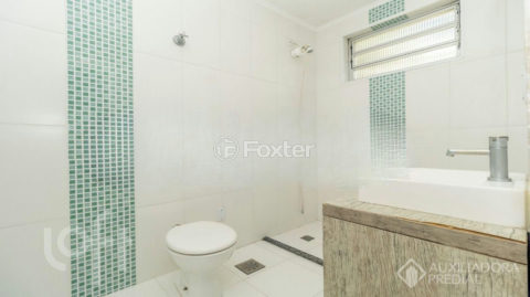 Image 38 - 1002075