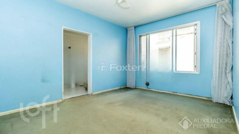 Image 33 - 1002075
