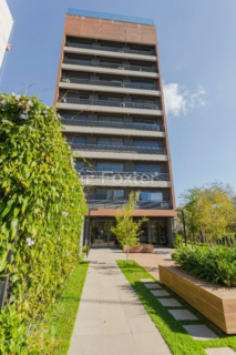 Image 29 - 1002084