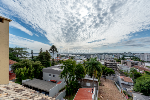 Image 31 - 1002149