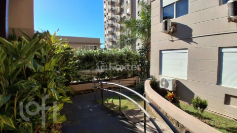Image 81 - 1002176
