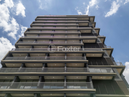 Image 8 - 1002219