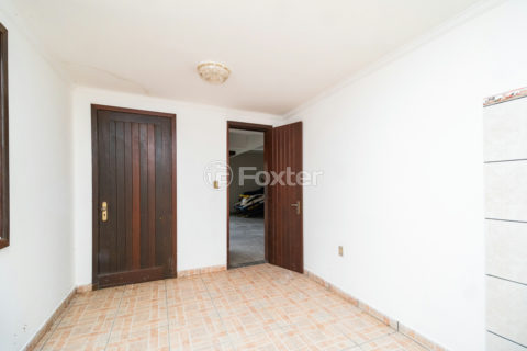 Image 47 - 1002254