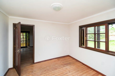 Image 32 - 1002254
