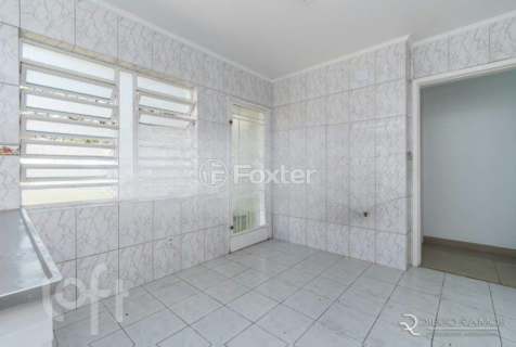 Image 33 - 1002391