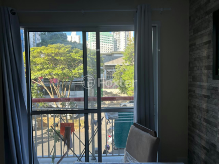 Image 4 - 1002627