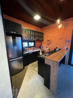 Image 4 - 1002657