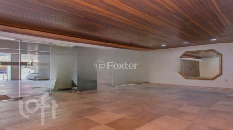 Image 6 - 1002673