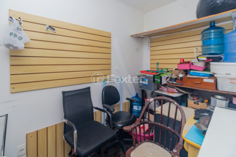 Image 32 - 1002696