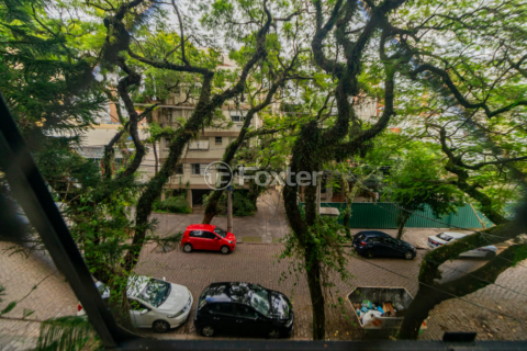 Image 11 - 1002696
