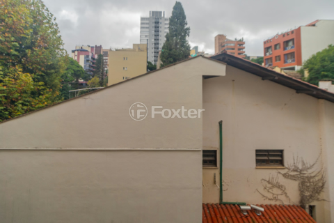 Image 4 - 1002696