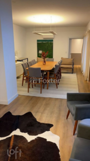 Image 31 - 1002738