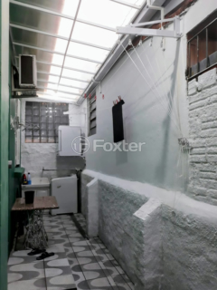 Image 20 - 1002739