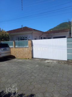 Image 33 - 1002746