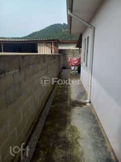 Image 20 - 1002746