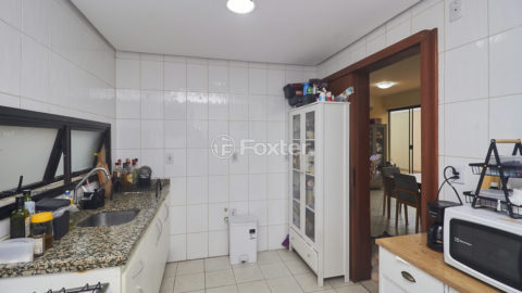 Image 21 - 1002813