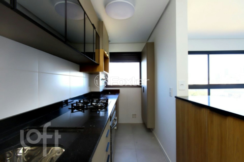 Image 4 - 1002930