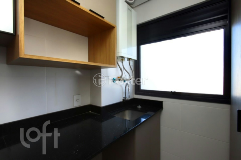 Image 7 - 1002930