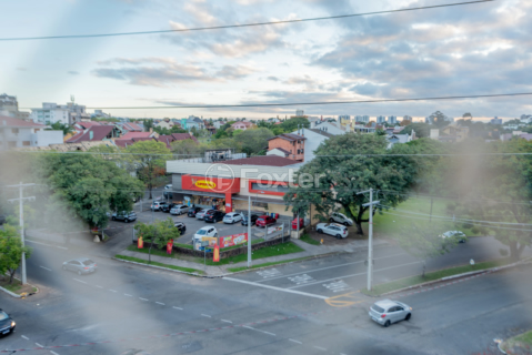 Image 9 - 1002980
