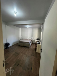 Image 28 - 1003007