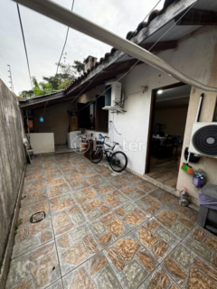 Image 42 - 1003007