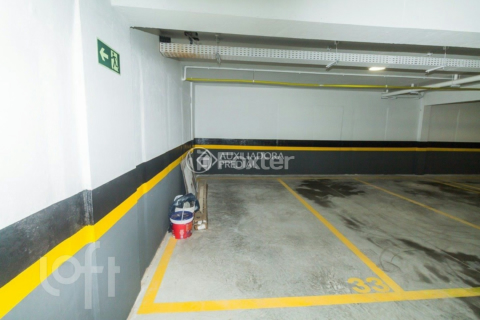Image 28 - 1003040