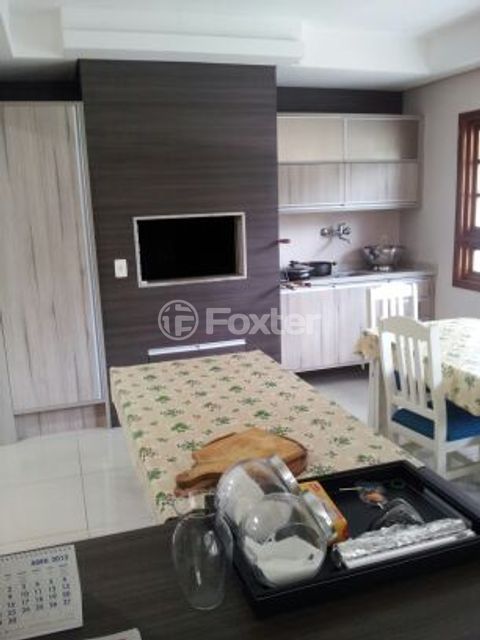 Image 7 - 100306