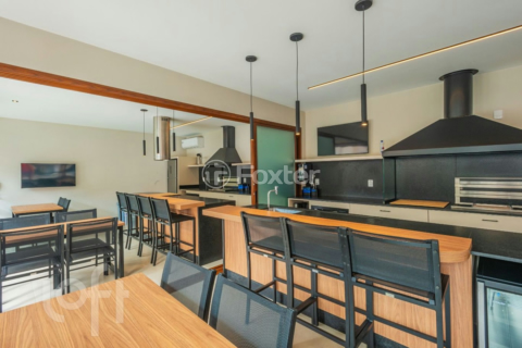 Image 7 - 1003196