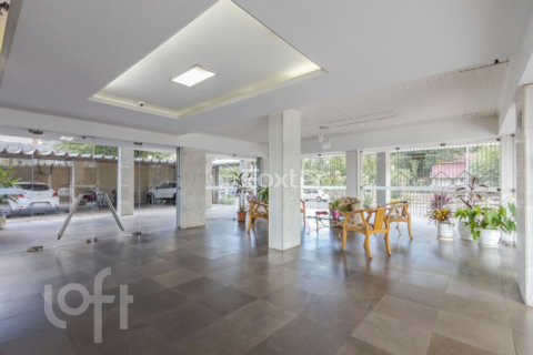 Image 34 - 1003241