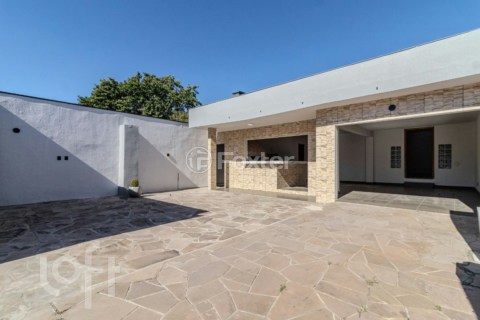Image 30 - 1003252