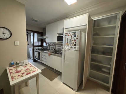 Image 6 - 1003374