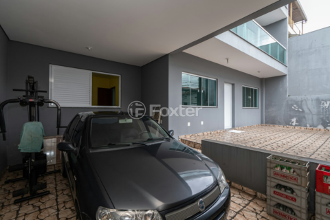 Image 39 - 1003434