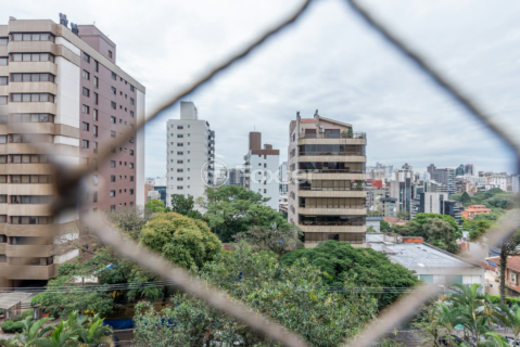 Image 16 - 1003478