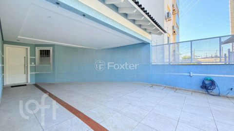 Image 34 - 1003579