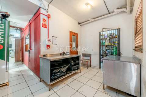 Image 32 - 1003592