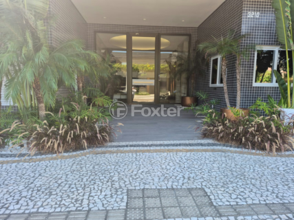 Image 8 - 1003615