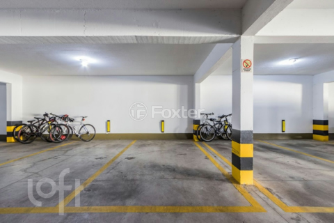 Image 62 - 1003617