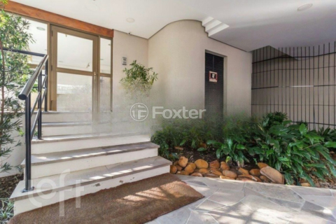Image 32 - 1003620