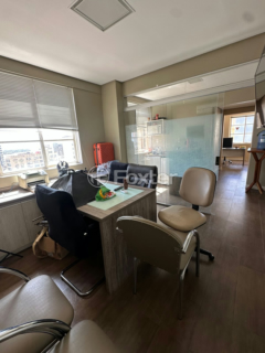 Image 2 - 1003747