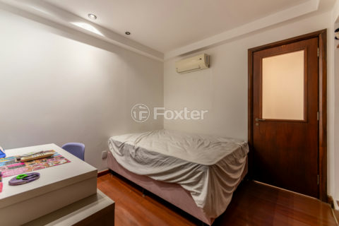Image 32 - 1003854