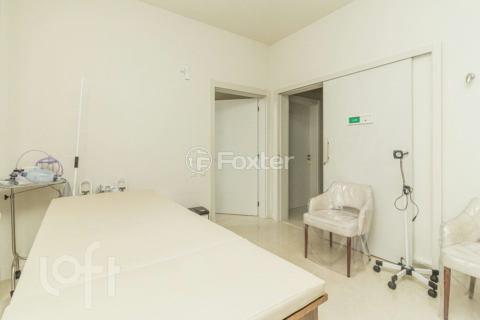 Image 34 - 1004008