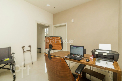 Image 38 - 1004008