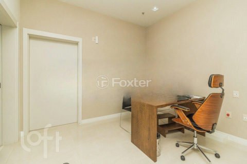 Image 39 - 1004008