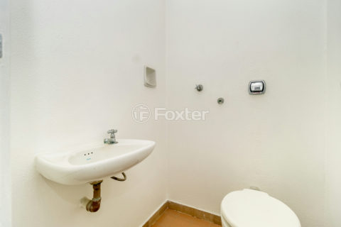 Image 31 - 1004040