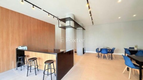 Image 4 - 1004121